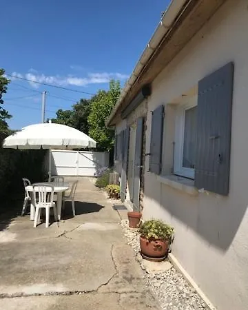 Maison Bord De *